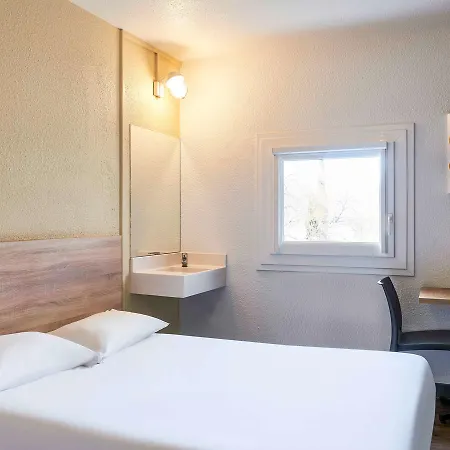Otel Hotelf1 Lyon Gerland Vénissieux